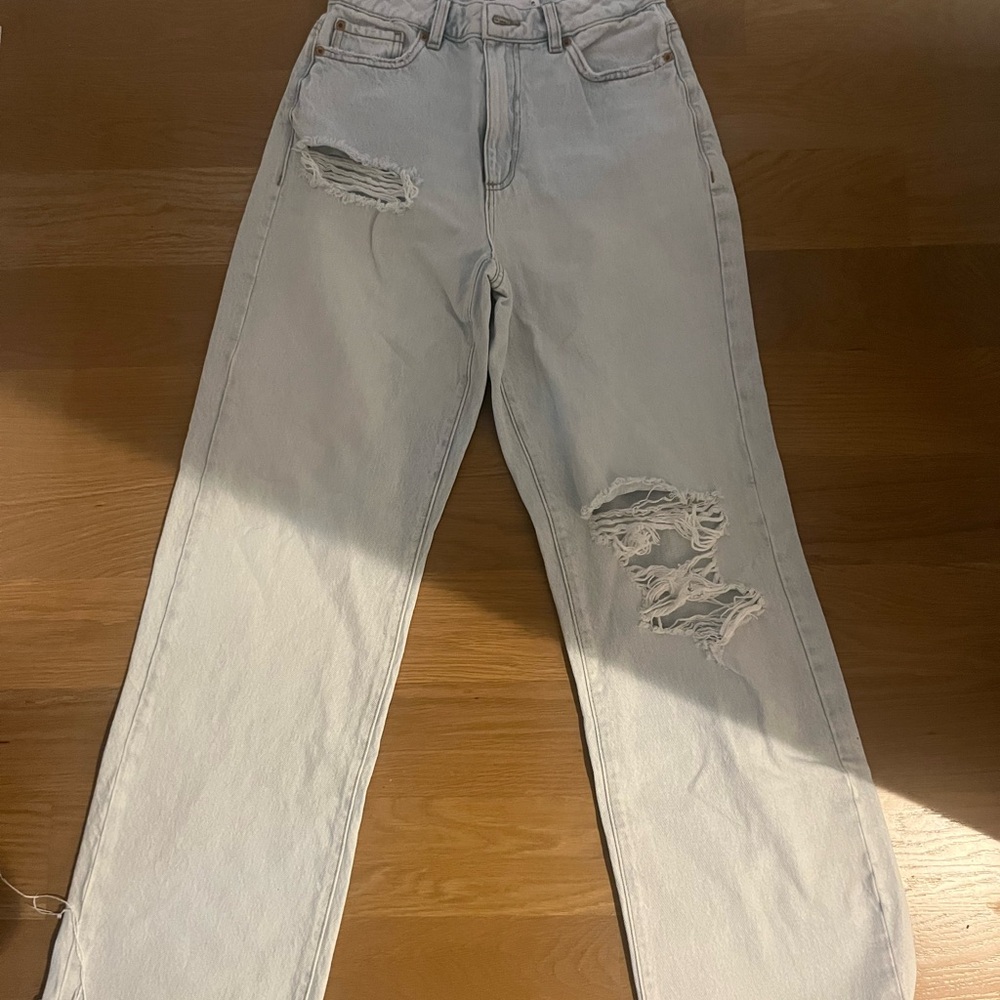 Garage Women's Light Gray Distressed Straight Leg Jeans